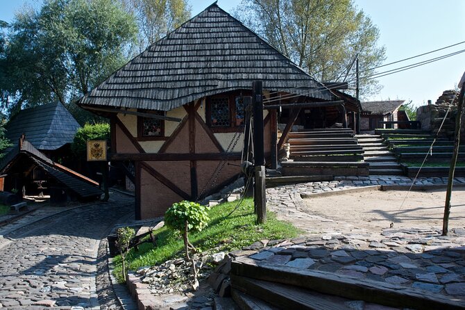 Private Trip to Village of Old Masters