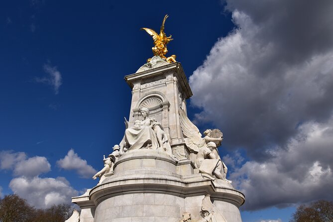 Royal London and the Changing of the Guard Walking Tour