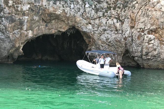 Rubber Dinghy to Rent Predator 599 40CV (Without License) - Meeting Point and Location