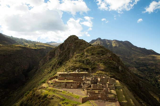 Sacred Valley of the Incas and Machu Picchu – 2D/1N