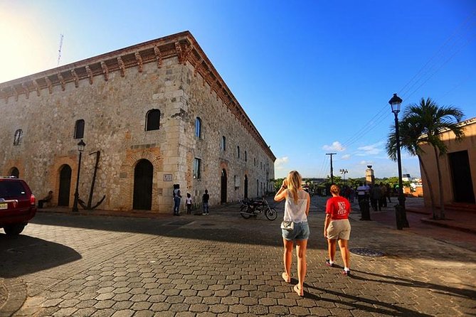 Santo Domingo City. - Overview of Santo Domingo