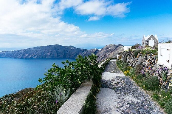Santorini Caldera Walking Tour