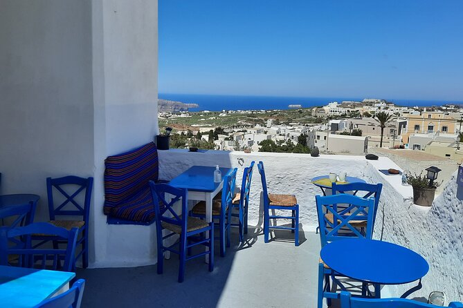 Santorini Like a Local: Discover Local Flavors by Exploring the Island!