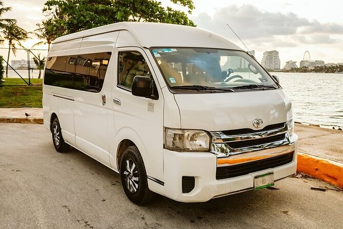 Shared Shuttle: Montego Bay International Airport (MBJ)