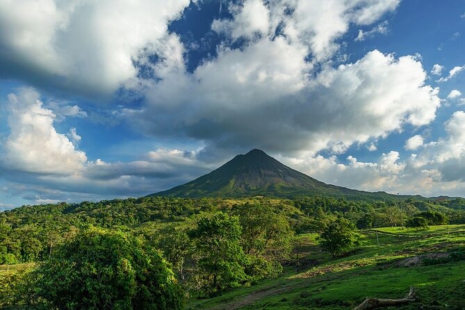 Shared Shuttle San Jose to Arenal