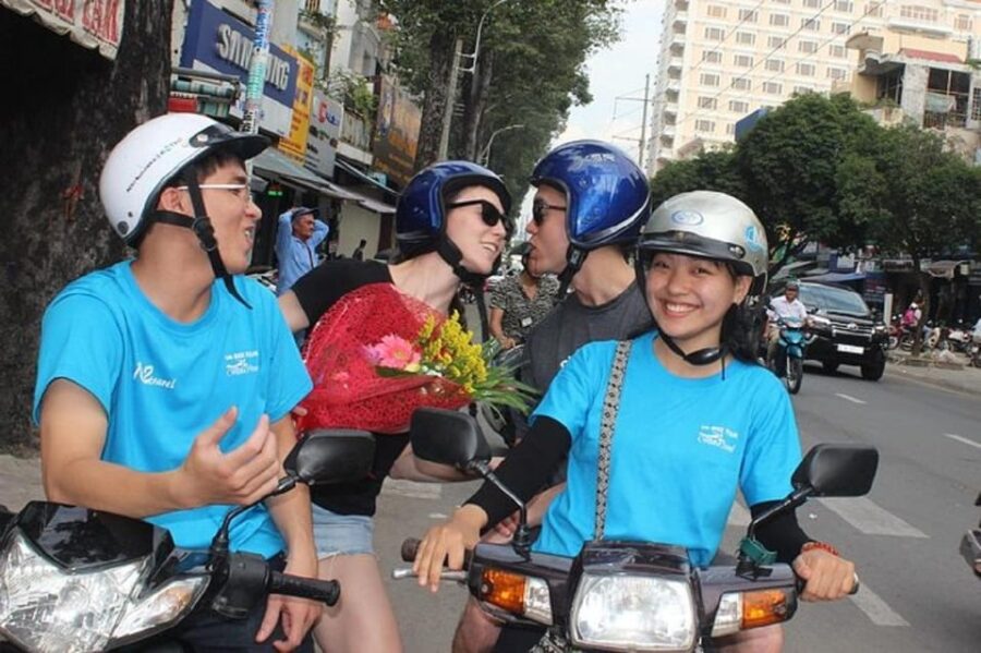 Sightseeing Saigon by Motorbike