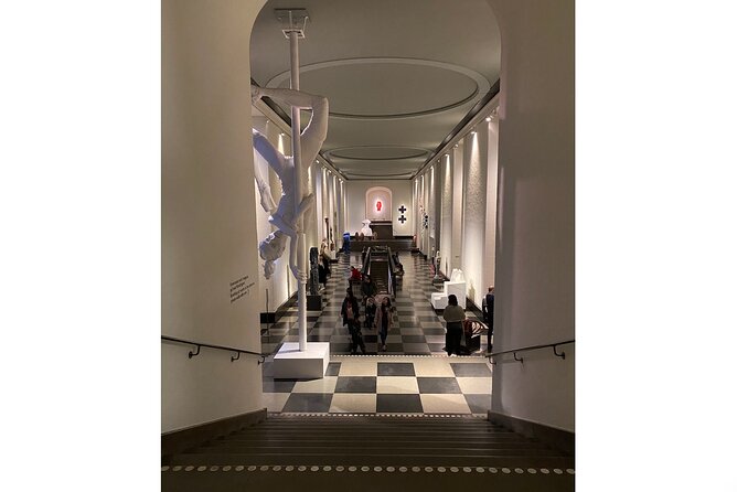 Skip-The-Line Access to Gothenburg Museum of Art With Tour Guide - Tour Overview