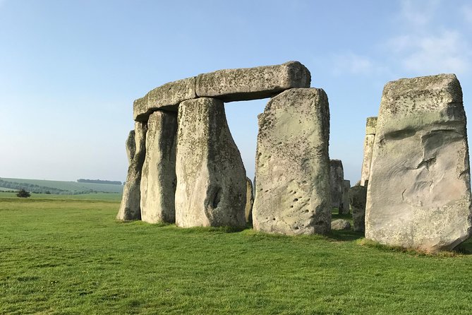 Stonehenge Independent Visit With Private Driver Up To 3 People