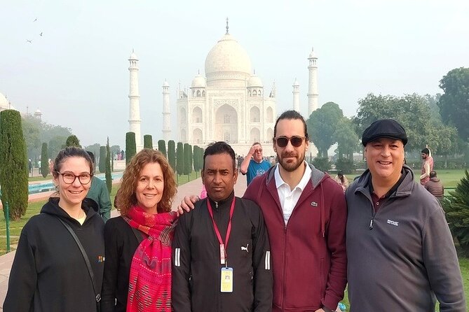 Taj Mahal Day Trip From Delhi by Superfast Train – All Inclusive
