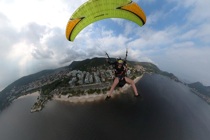 Tandem Paragliding Flight Experience in Rio De Janeiro Niterói