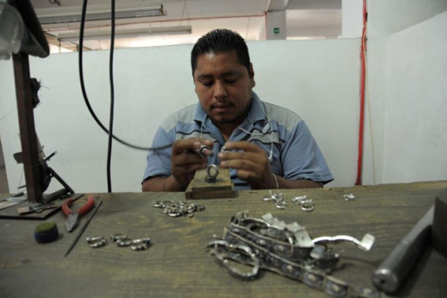 Taxco: Visit a Taxqueña Silversmiths Workshop