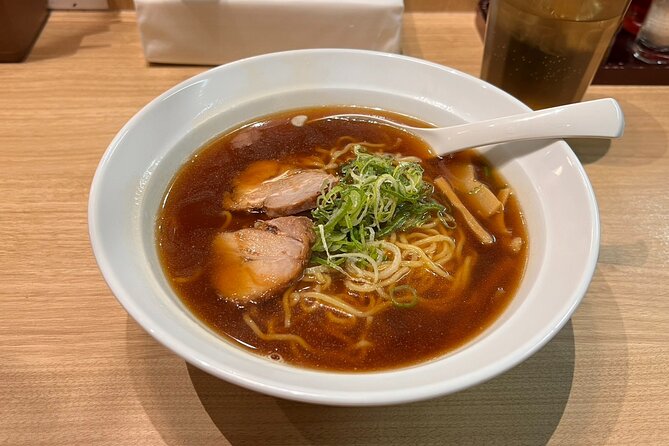 Tokyo: 3h Guided Bar Hopping Tour [Foods Included]