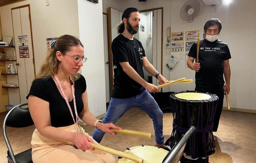 Tokyo: Taiko Drum Experience in Kabukicho With Dinner