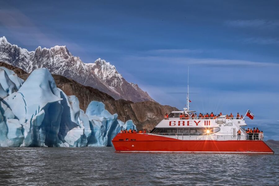 Torres Del Paine: 3-Hour Scenic Boat Tour to Grey Glacier