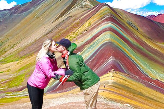 Travel to Rainbow Mountain Ausangate Cusco