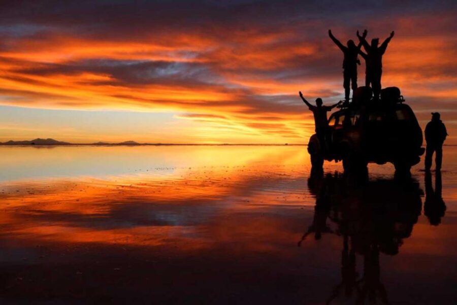 Uyuni Salt Flats: Sunset + Night Stars - Activity Overview