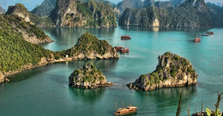 Visit Ha Long – a Wonder of the World From Ha Noi or Back