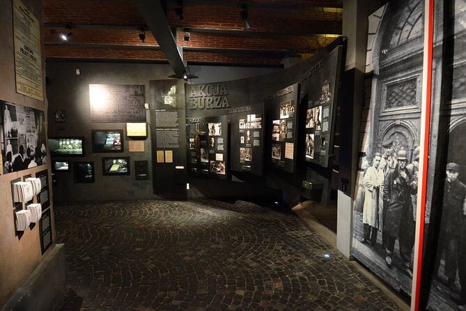 Warsaw Uprising Museum + Polish Vodka Museum: SMALL GROUP /inc. Pick-up/