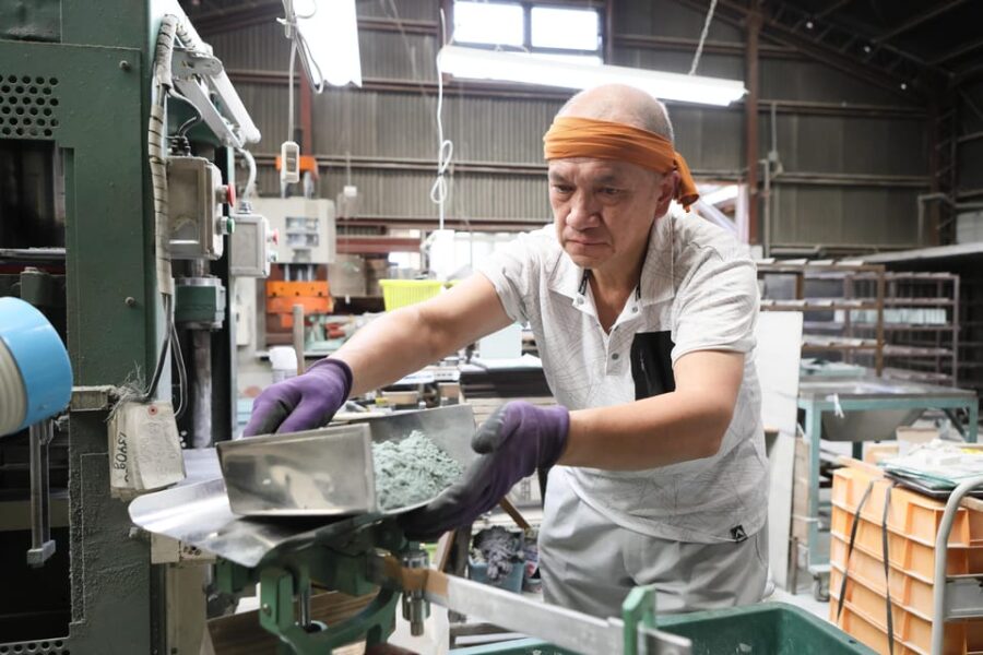 Whetstones Factory Tour and Knife Sharpening Experience - Overview of the Experience