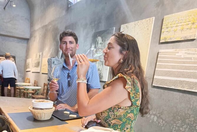 Wine Tasting & Highligh Experience in Santorini