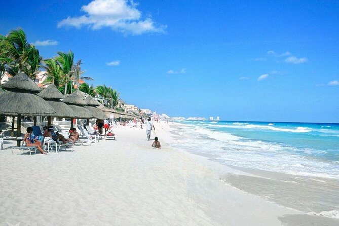 Wonderful Tulum Tour to Laguna Kaan Luum Including 2 Cenotes and Playa Paraíso
