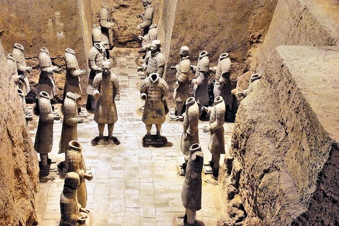 Xian Highlights Private Tour With Lunch at Qin Theme Restaurant