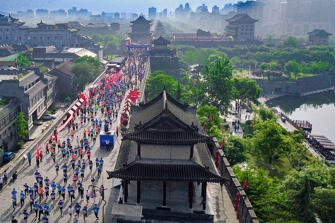 Xian in One Day From Chengdu by Air: Terracotta Warriors, City Wall and More
