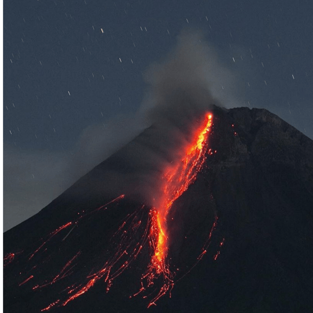 Yogyakarta Volcano: Merapi Volcano on Hilltop (Lava Viewing)