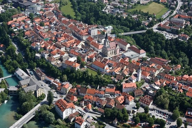 Ljubljana-Zagreb. Private Transfer.Price per Car - Inclusions and Features