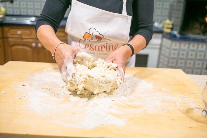 Private Pizza & Tiramisu Class at a Cesarinas Home With Tasting in Brindisi - Inclusions and Menu Details