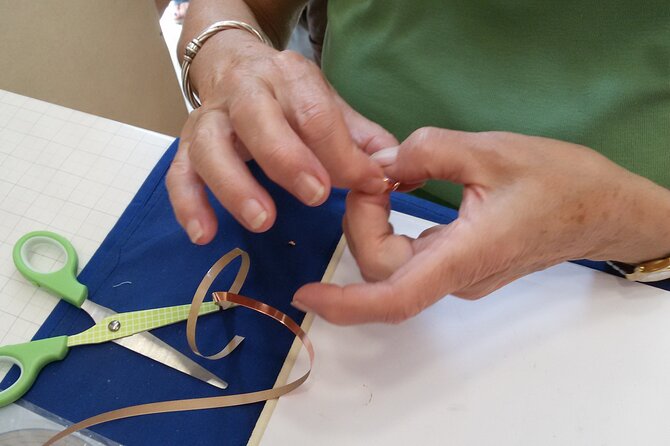2 Hours Stained Glass Course in Trastevere - Instructor and Experience