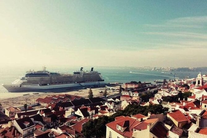 Lisbon on TukTuk - Local Insights and Recommendations