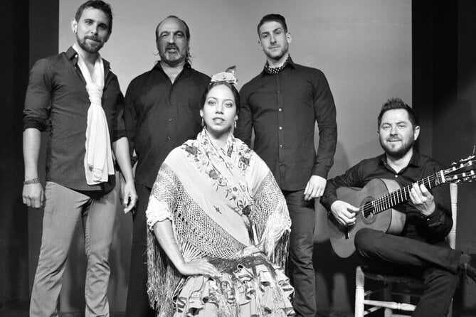 Flamenco Show at the Foot of the Giralda in Seville - Taking in Flamenco Culture
