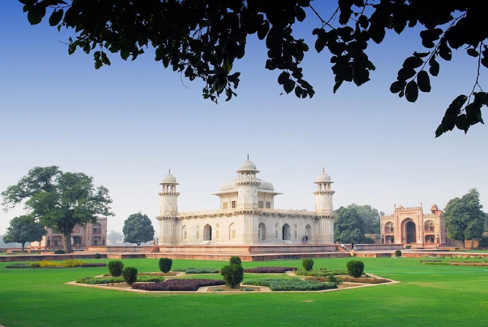 From Delhi: Taj Mahal & Agra Fort Day Trip by Express Train - Mobility and Luggage