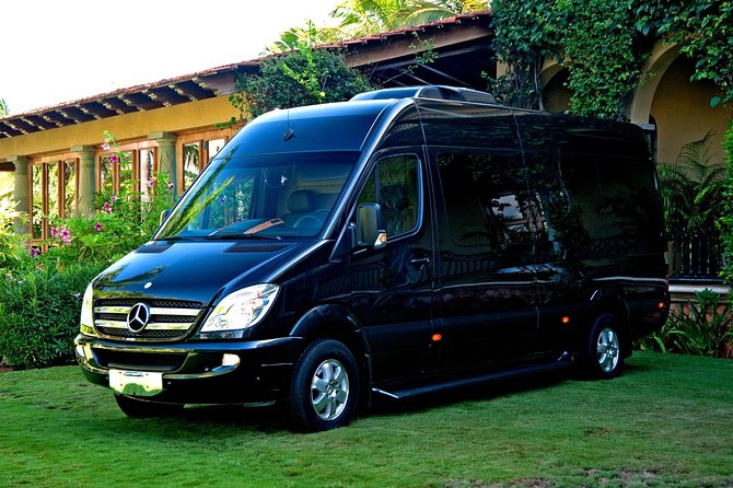 Private Luxury Roundtrip Transfer Cancun Airport