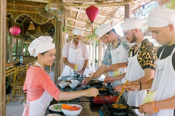 Traditional Cooking Class With Market Tour in Ho Chi Minh - Cancellation and Review Policy