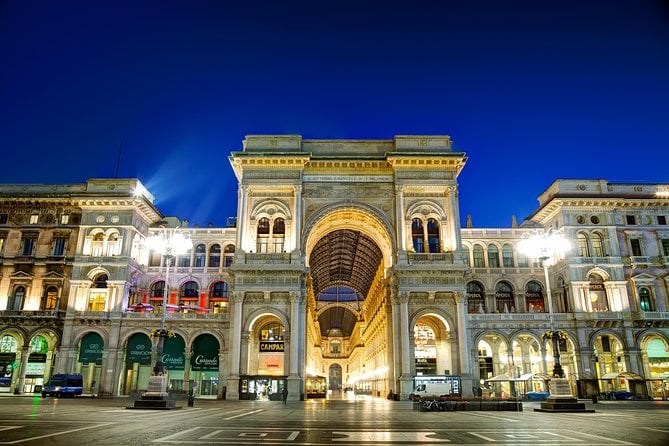 Milan Night Tour & Drinks With a Local Guide: Private & 100% Personalized - Personalized Experience With Local Guide