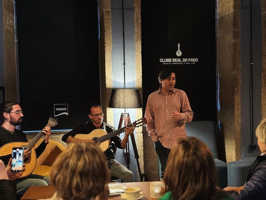 Porto: Traditional Fado Show With Welcome Drink - Overview of the Fado Show