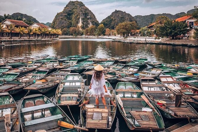 Private Full-Day Boat Tour on Trang An Wonders: Mua Caves, Hoa Lu