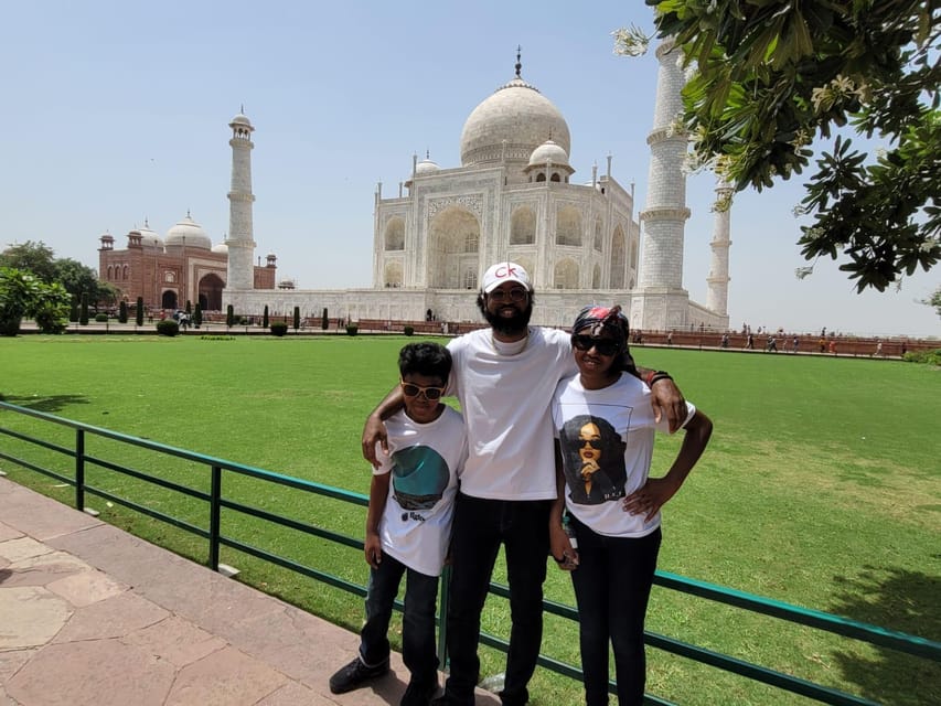 From Delhi: Private Day Trip to Taj Mahal With Agra Fort