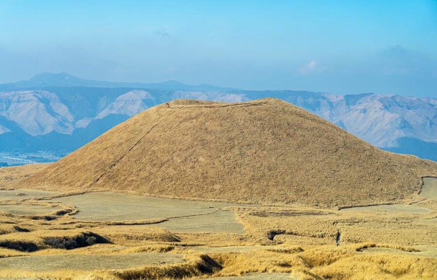 Kyushu Aso Volcano, Aso Boy Scenic Train,Hot Spring Day Tour