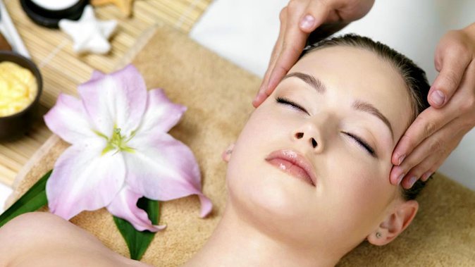 Royal Facial Treatment Plus 20-Minutes Free Fish Pedi