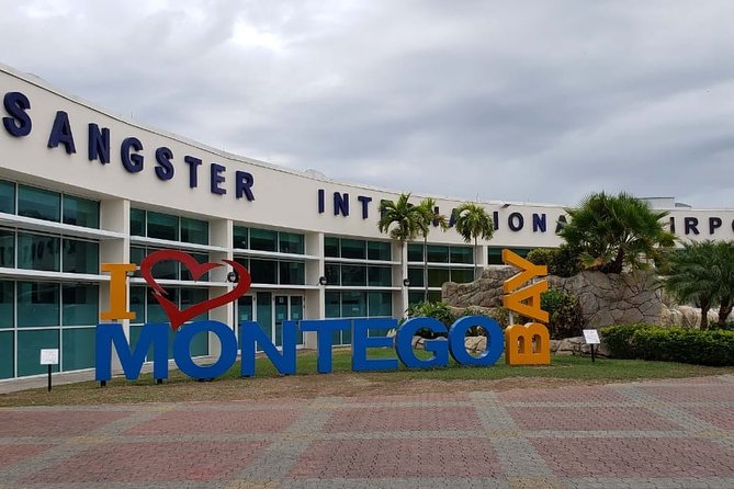 Runaway Bay Hotels Private Airport Transfer