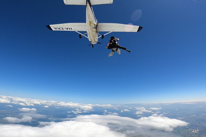 Tandem Skydiving Experience With Licensed Instructor