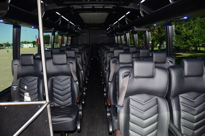 Transfer in 39 Passenger Bus From Msy/Port to Downtown