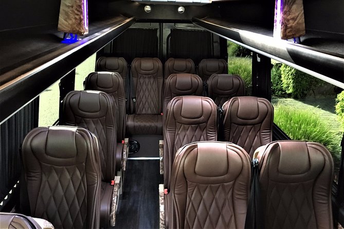 1-15 Persons Taxi or Bus Transfer Amsterdam Airport to Alkmaar - Meeting Point Details