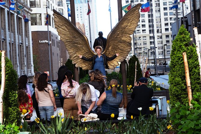 2 Hour Magnificent Chicago Tour With Photos and Popcorn - Meeting and Pickup Details