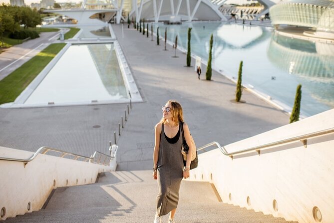 7-Day Spain Tour: Cordoba, Seville, Granada, Valencia, Barcelona and Zaragoza From Madrid