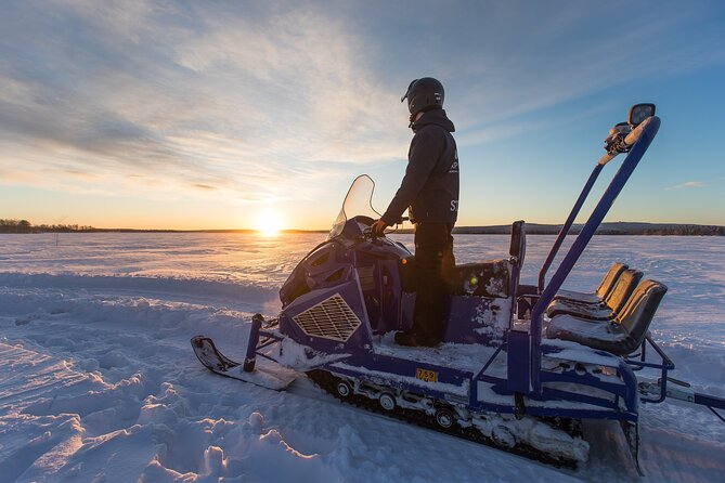Adventurers Snowmobile Tour 4h - Preparing for the Snowmobile Adventure