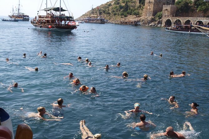 Alanya Pirate Boat Trip With Lunch and Soft Drinks